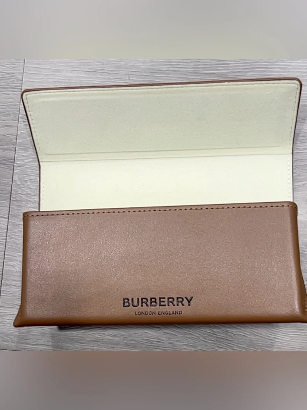 Authentic Burberry London England Brown Leather Triangular Glasses Sunglass Case